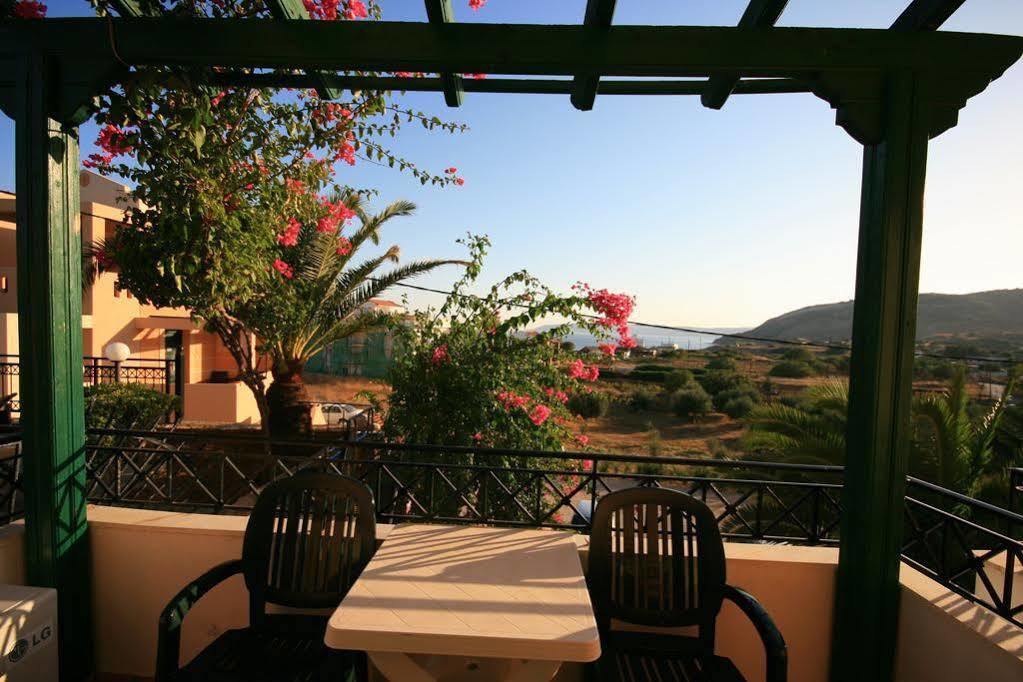 Sun Village Hotel Apartments Megás Limniónas Dış mekan fotoğraf